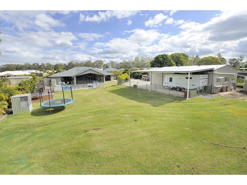 42 Three Ponds Place, Elimbah QLD 4516