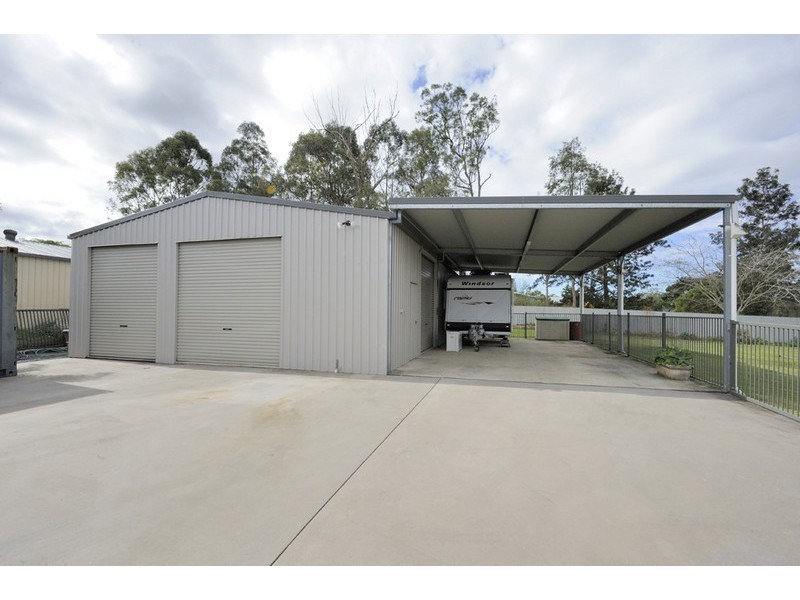 42 Three Ponds Place, Elimbah QLD 4516
