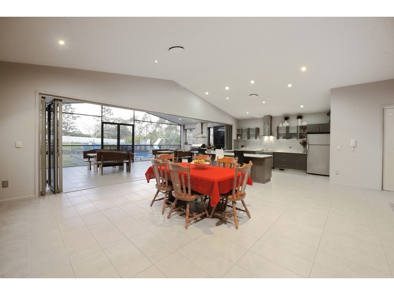 42 Three Ponds Place, Elimbah QLD 4516