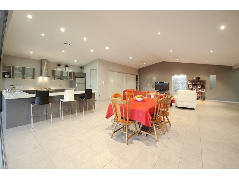 42 Three Ponds Place, Elimbah QLD 4516