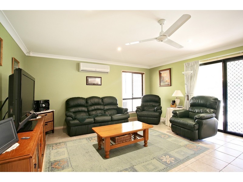 9 Maurice Avenue, Morayfield QLD 4506