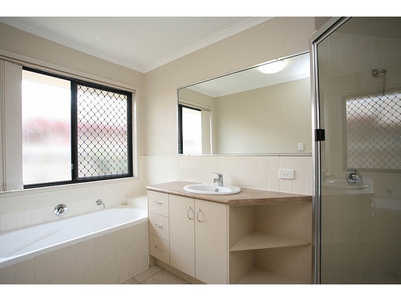 33 Riccardo Street, Caboolture QLD 4510