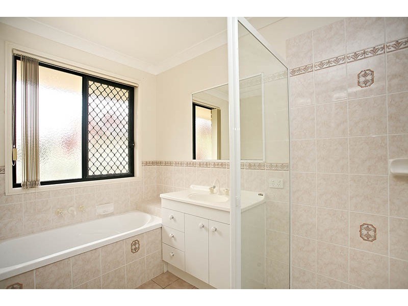 17 Chelsea Promenade, Caboolture South QLD 4510