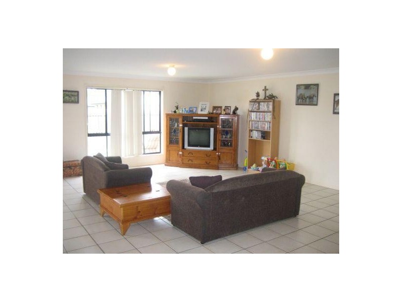 15 Glenn Street, Morayfield QLD 4506