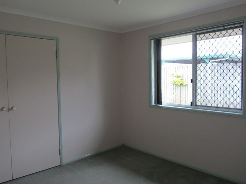 4 Hillmont Crescent, Morayfield QLD 4506