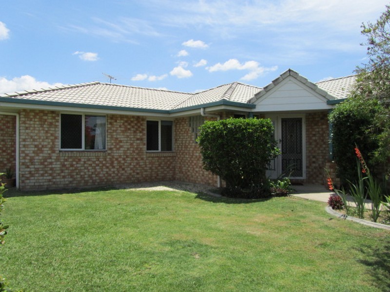 4 Hillmont Crescent, Morayfield QLD 4506