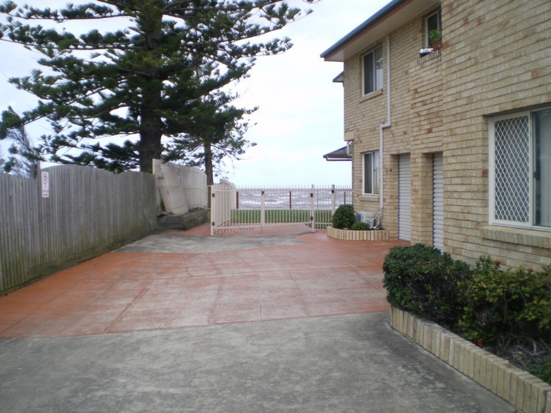 6/15 Coronation Avenue, Beachmere QLD 4510