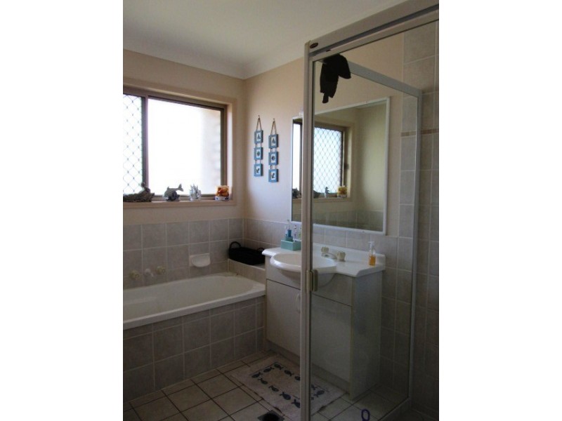 1 Jackwood Court, Morayfield QLD 4506