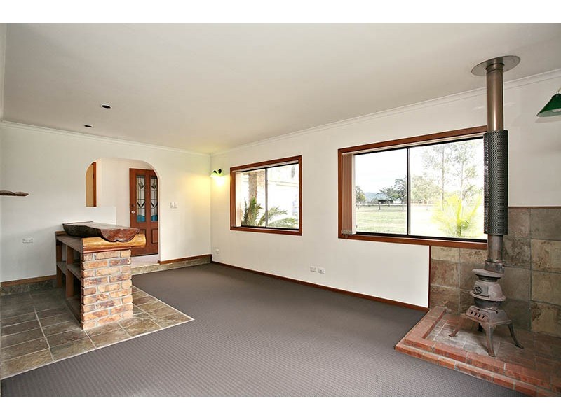 712 Caboolture River Road, Upper Caboolture QLD 4510