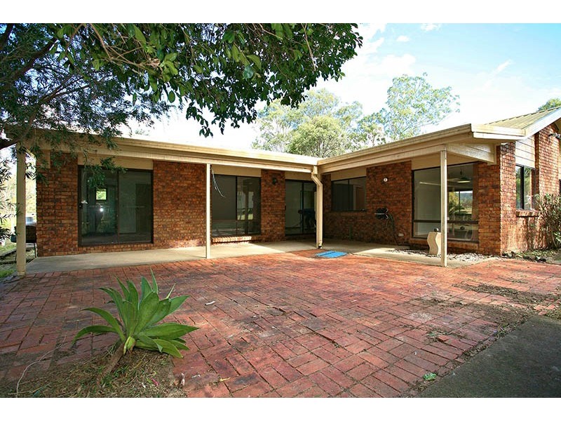 712 Caboolture River Road, Upper Caboolture QLD 4510