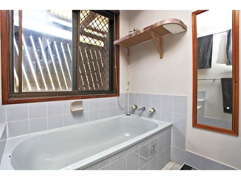 12 Fraser Place, Morayfield QLD 4506