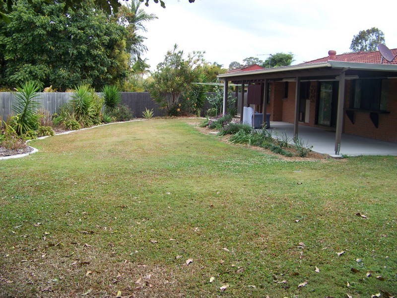 12 Fraser Place, Morayfield QLD 4506