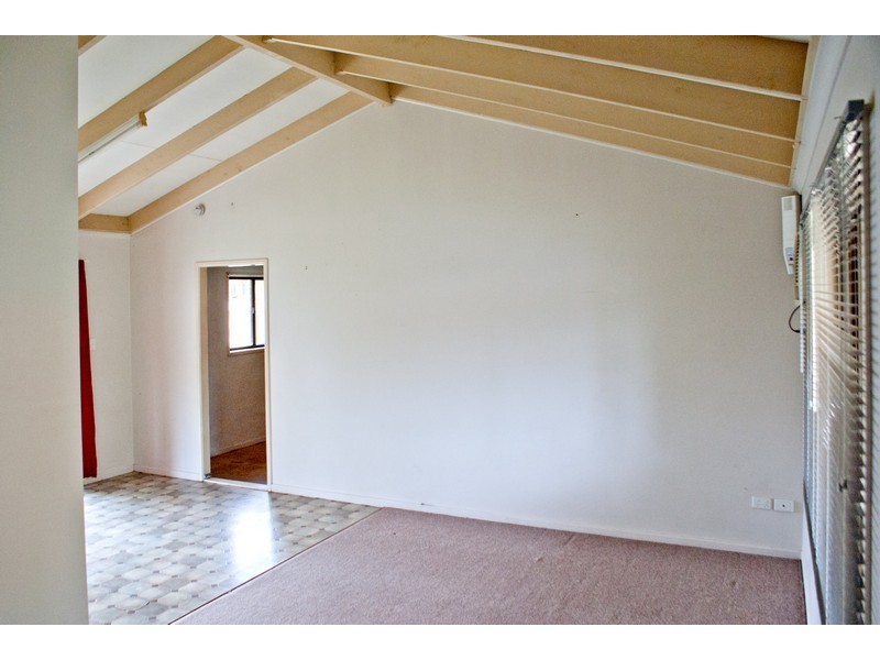 18 Miles Street, Caboolture QLD 4510