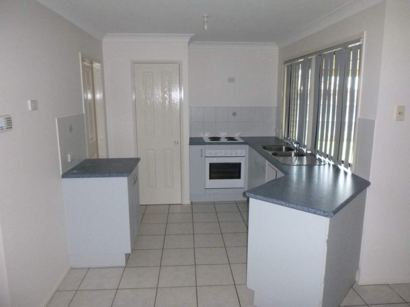 16 Sutherland Crescent, Morayfield QLD 4506