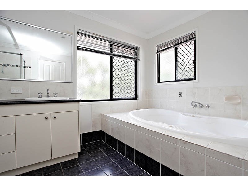 2 Madeline Drive, Morayfield QLD 4506