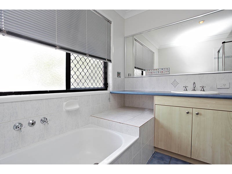 2 Madeline Drive, Morayfield QLD 4506