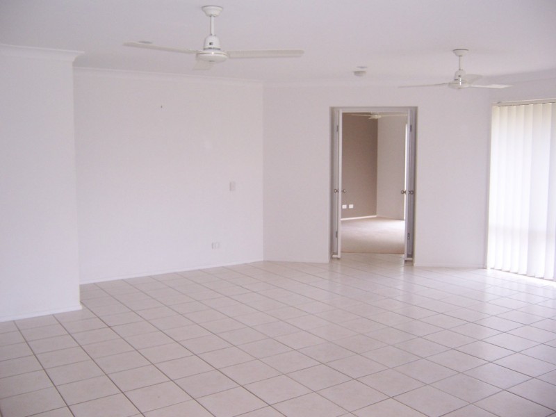 44 Maurice Avenue, Morayfield QLD 4506