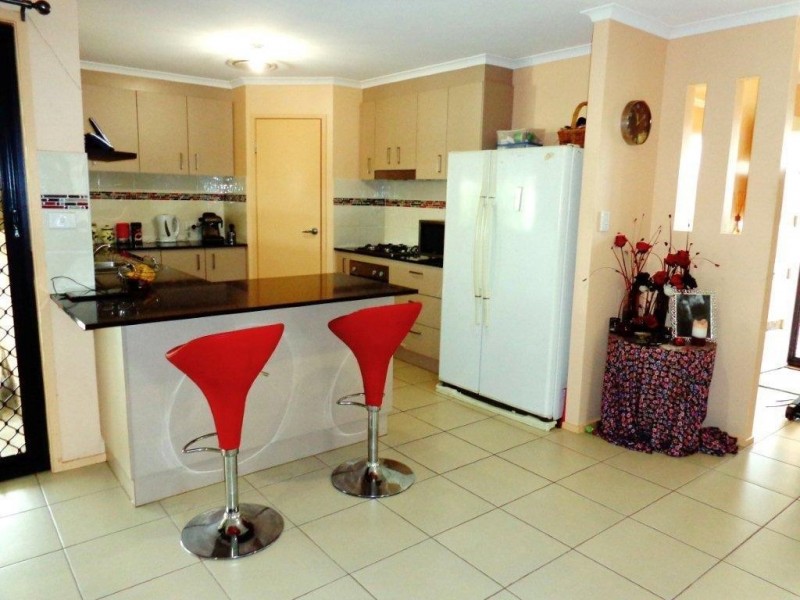 4 Oscar Court, Bellmere QLD 4510