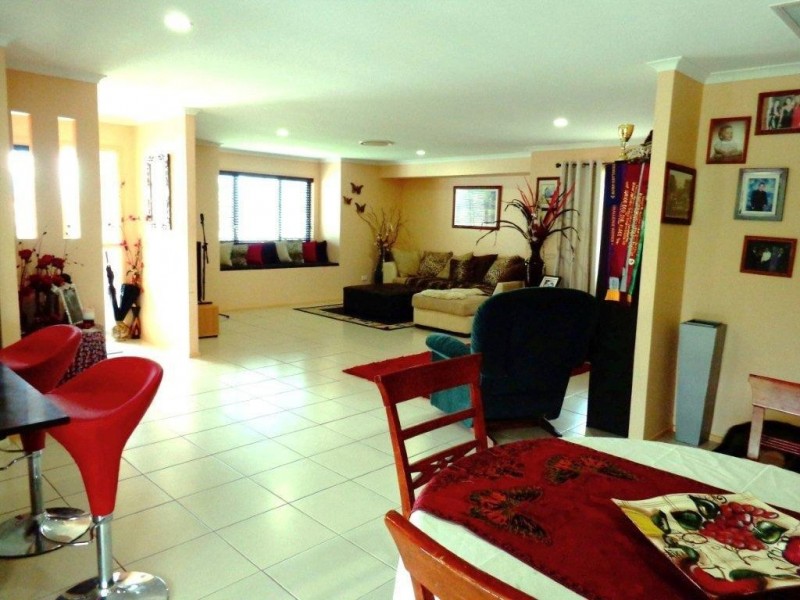 4 Oscar Court, Bellmere QLD 4510