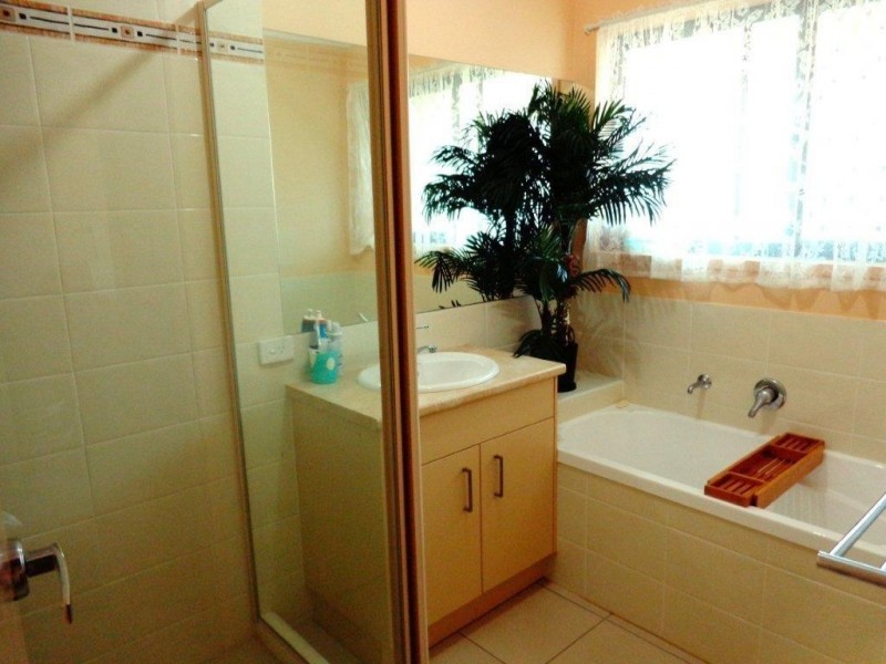 4 Oscar Court, Bellmere QLD 4510