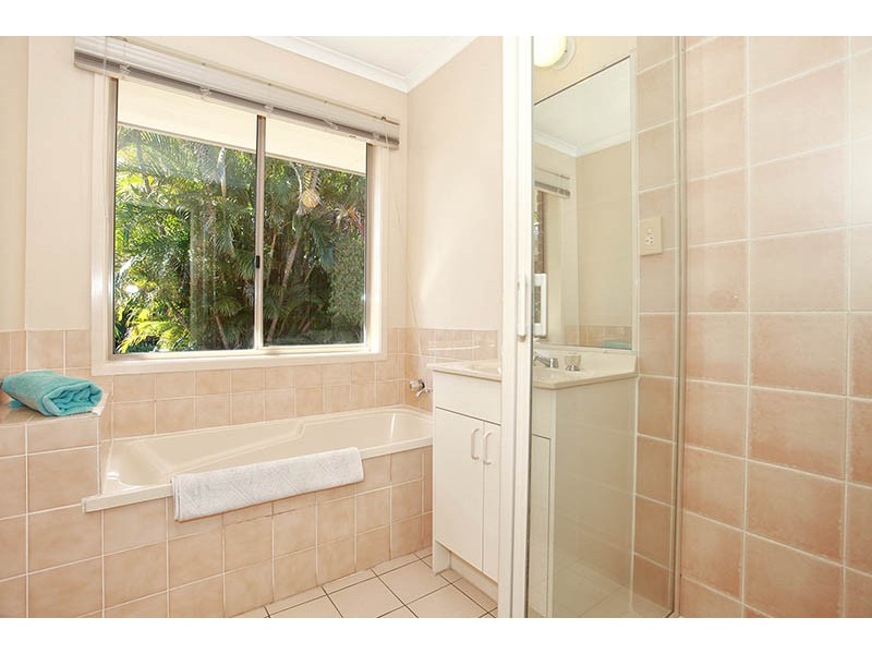 16 Deanne Court, Caboolture South QLD 4510