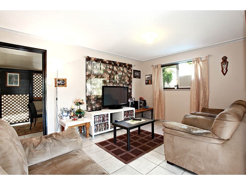 11 Diamond Street, Caboolture QLD 4510