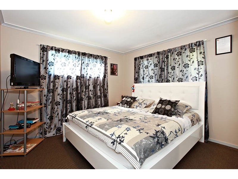 11 Diamond Street, Caboolture QLD 4510