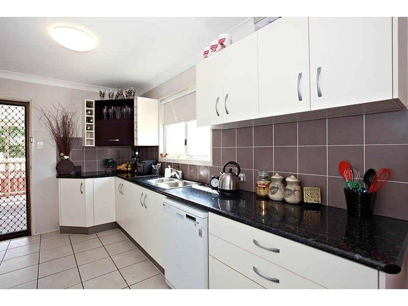 14 Nanbaree Avenue, Caboolture South QLD 4510