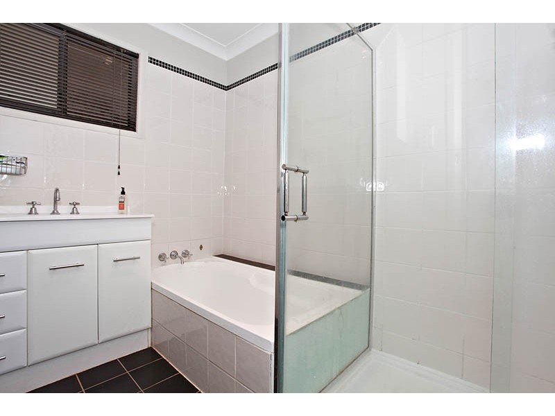 14 Nanbaree Avenue, Caboolture South QLD 4510