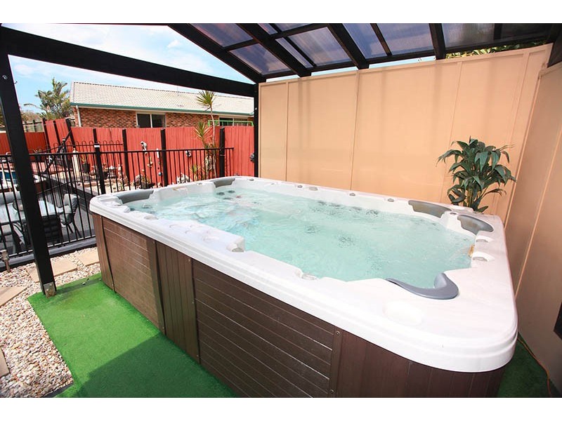 4 Beech Drive, Morayfield QLD 4506