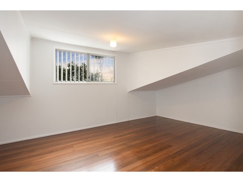 29 Coronation Avenue, Beachmere QLD 4510