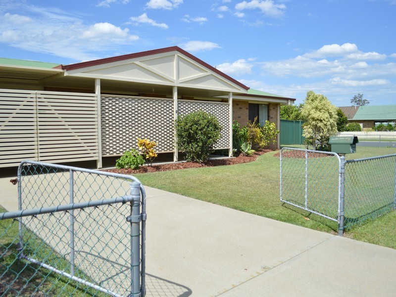 2 Riviera Court, Morayfield QLD 4506