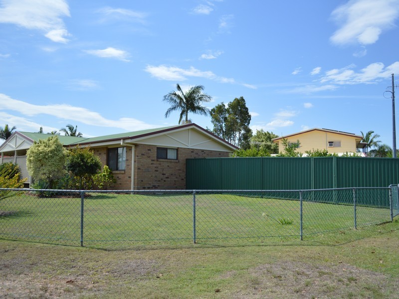 2 Riviera Court, Morayfield QLD 4506