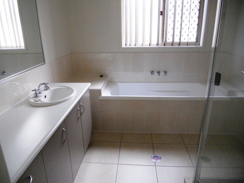 6 Lloyd Street, Caboolture QLD 4510