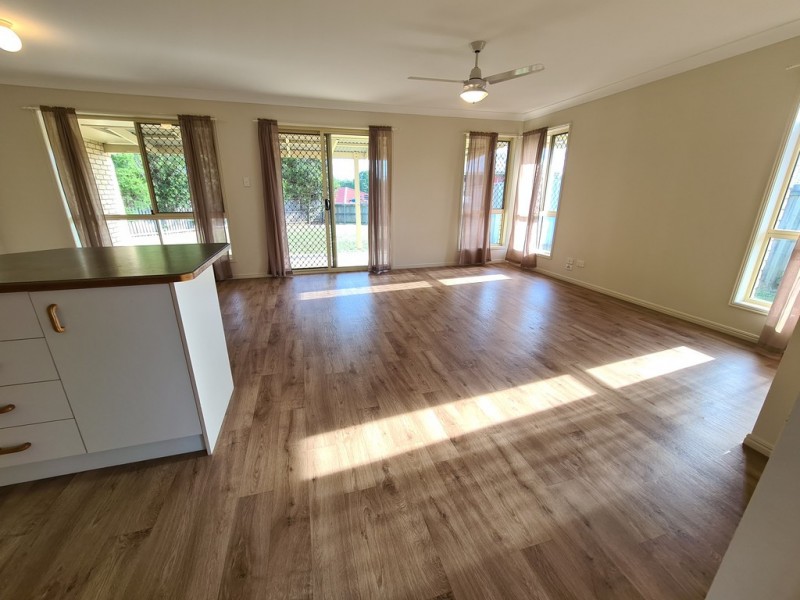 33 Dorset Drive, Caboolture South QLD 4510