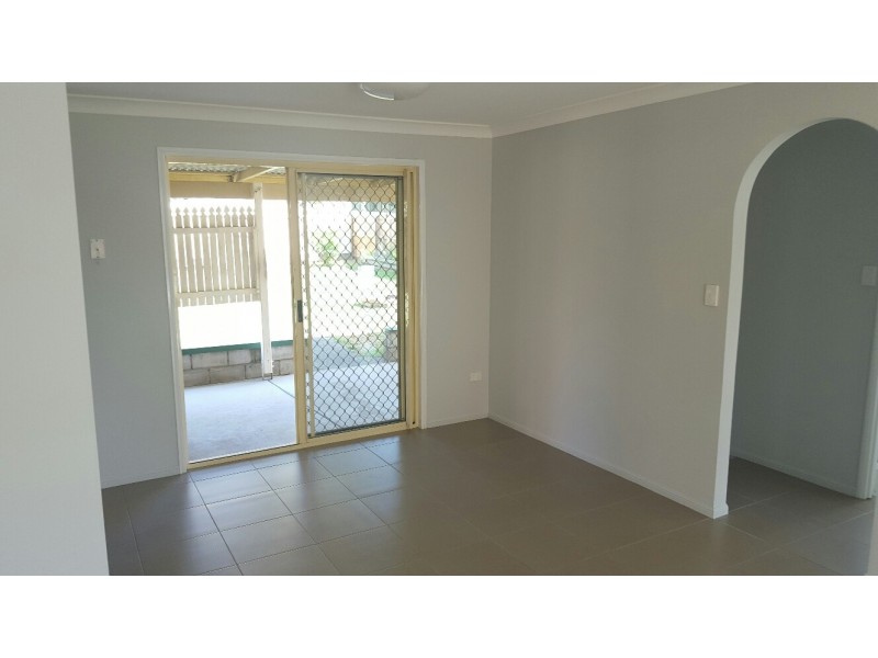 31 Crestwood Drive, Morayfield QLD 4506
