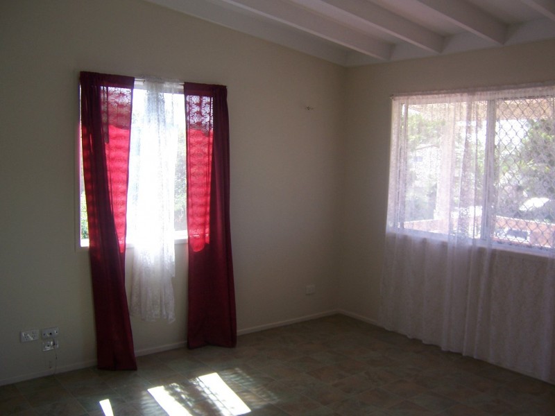19 Dundee Drive, Morayfield QLD 4506