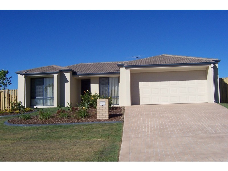 5 Marilyn Place, Morayfield QLD 4506