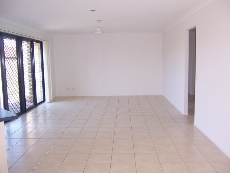 5 Marilyn Place, Morayfield QLD 4506