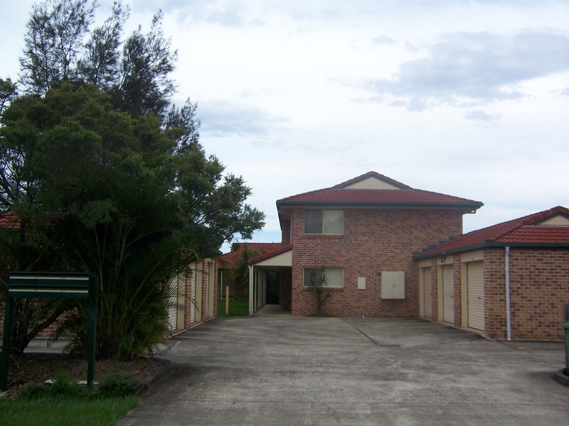Unit 2/5 Battersby Street, Caboolture QLD 4510