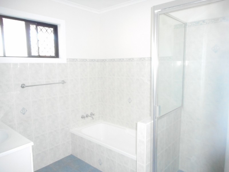 6 Toni Court, Morayfield QLD 4506