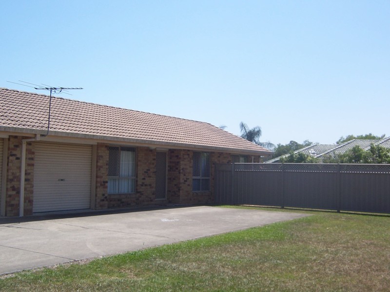 2/43 Grigor Street, Caboolture QLD 4510