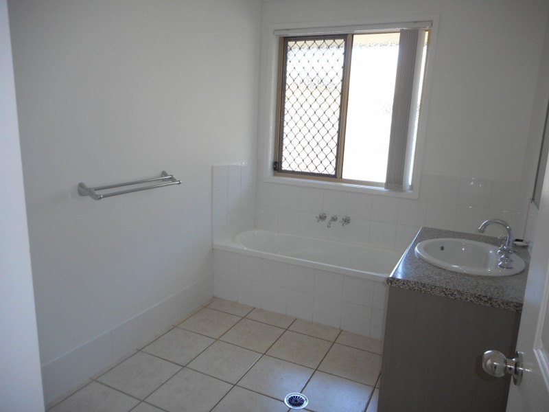 95 Hollywood Avenue, Bellmere QLD 4510