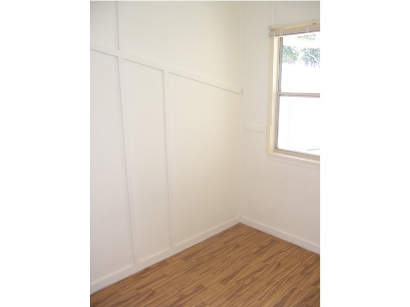 868 Beachmere Road, Beachmere QLD 4510