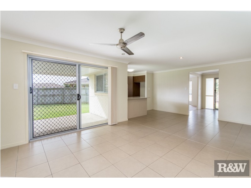 12 Feather Court, Morayfield QLD 4506