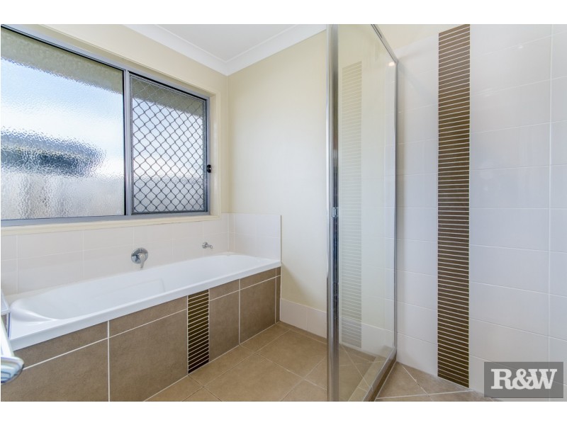 12 Feather Court, Morayfield QLD 4506