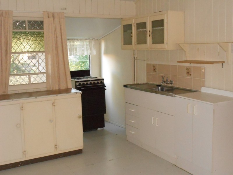 2/14 Charles Street, Caboolture QLD 4510