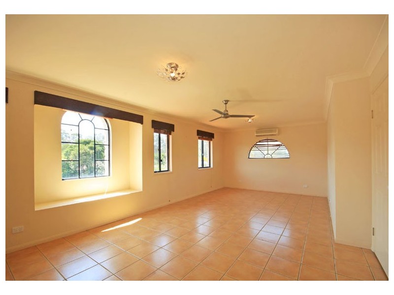 10 Crebra Court, Bellmere QLD 4510