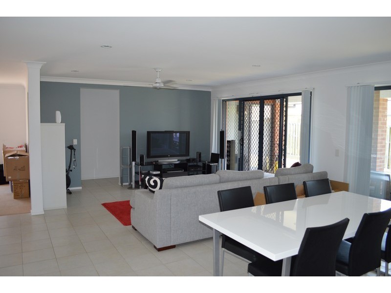 9 Bellbrook Avenue, Bellmere QLD 4510