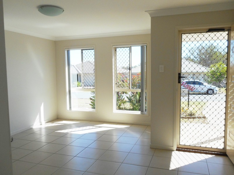 2/6 Basalt Street, Caboolture QLD 4510